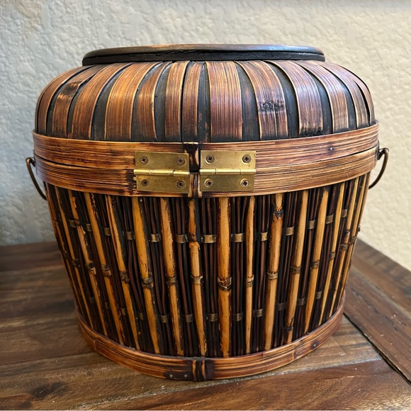 Vintage‎ Bamboo Woven Round Basket with Diamond-Weave Attached Lid Black Lining - Picture 2 of 16